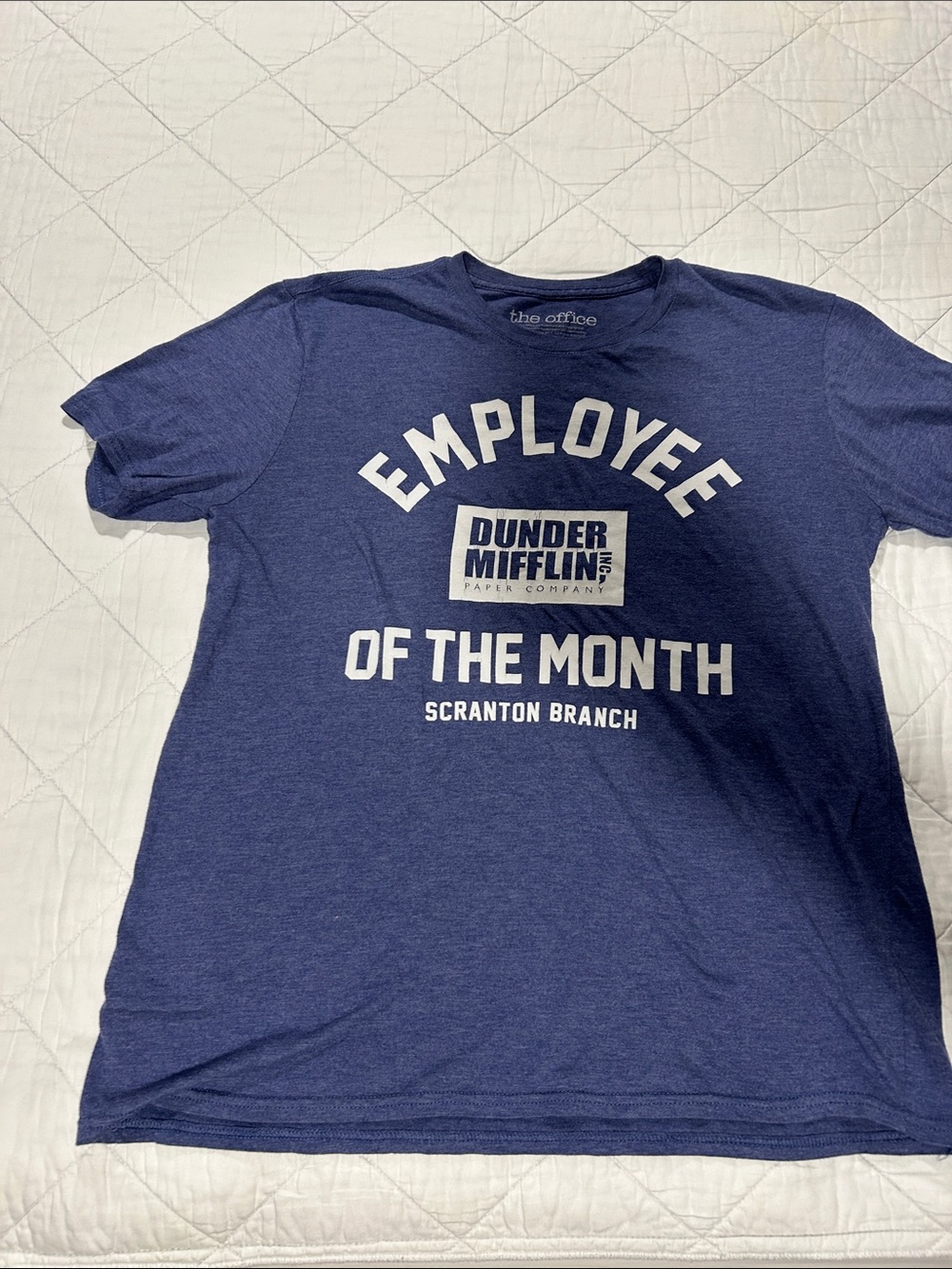 Dunder Mifflin “Employee of the Month” Graphic Tee – Size L